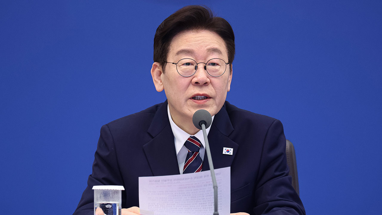 이 대통령 "다주택자 버텨서 성공하는 건 정부 실패 의미‥아직도 판단 안 서나"