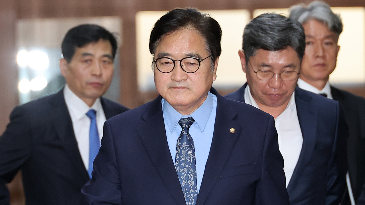 우원식, '가덕도 피습' 정보위 회의록 압수수색 허용