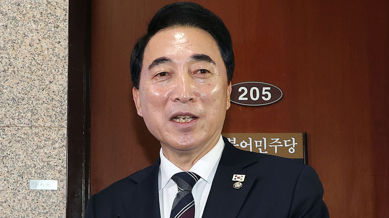 與박수현, 수석대변인직 사임‥내일 충남지사 선거 출마 선언