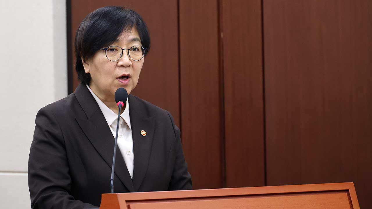 정은경, 코로나19 백신 이물질 논란에 "당시 방역 책임자로서 송구"