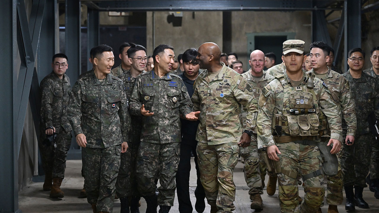 대형 수송기 옆 '반쪽' 패트리엇‥한반도 '뉴 노멀'과 자주국방