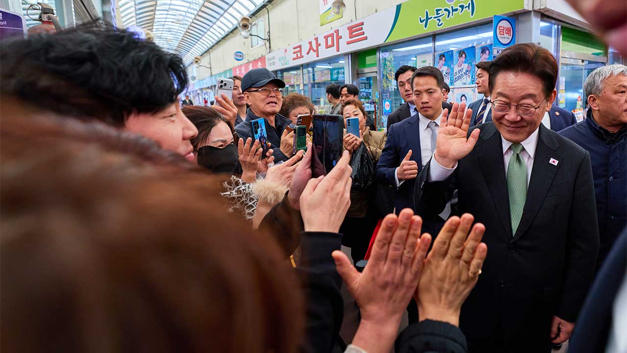 이 대통령, 청주 전통시장 방문해 실질적 지원 약속‥"국민 향한 진심 전달"