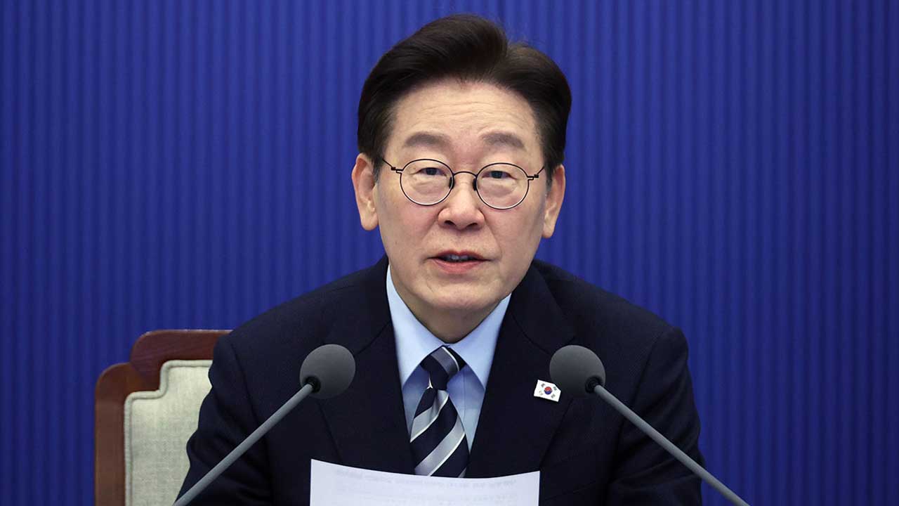 이 대통령 '조폭연루설' 비판에 "공소취소 침묵은 모순" vs "언론 사과해야"