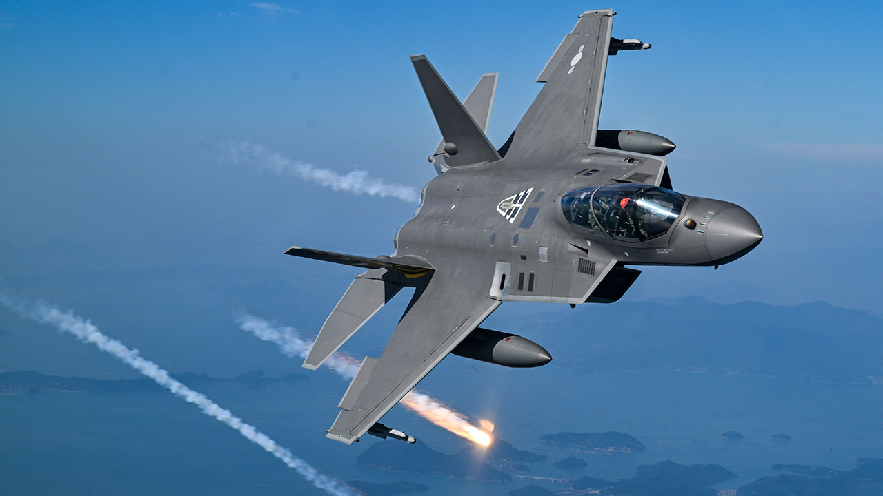 한국형 전투기 KF-21 '보라매' 첫 수출‥인도네시아에 16대 추진