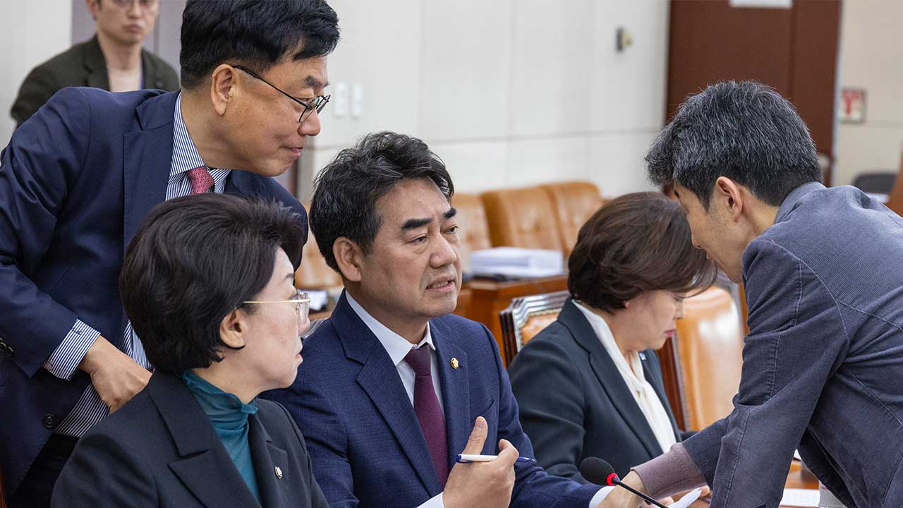 국힘 이성권, 부산 특별법 두고 "전재수 2년간 뭐했나‥선거운동 쇼"