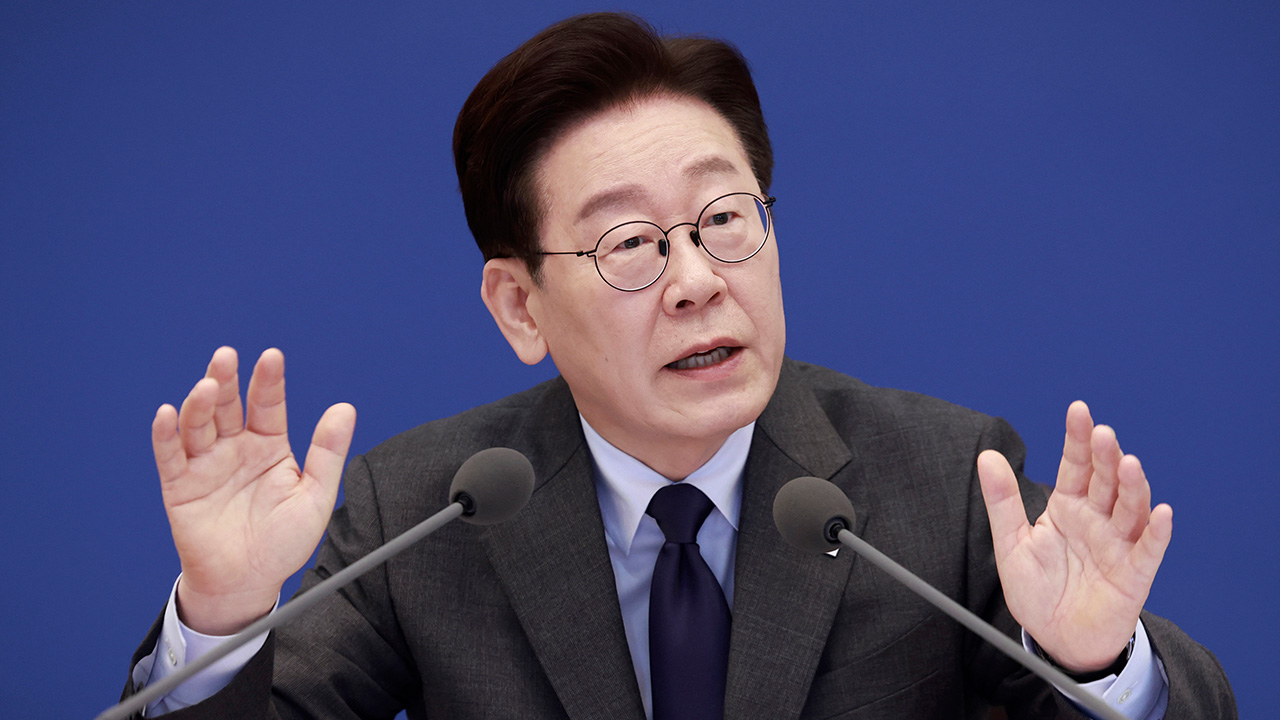 이 대통령 "부동산 저항 못 이겨내면 나라 미래 없다‥투기 방치하면 나라 망해"