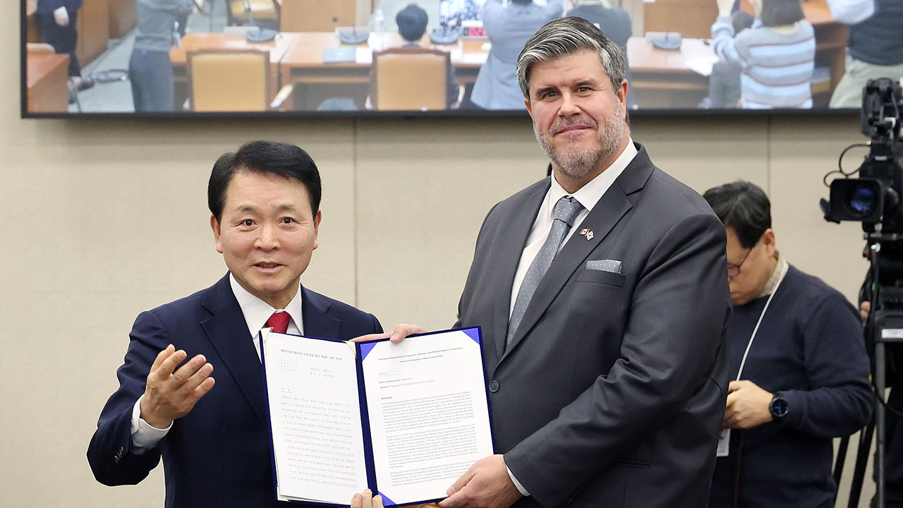 국회 국방위, '군인 헌법교육 의무화' 군인복무법 개정안 등 의결