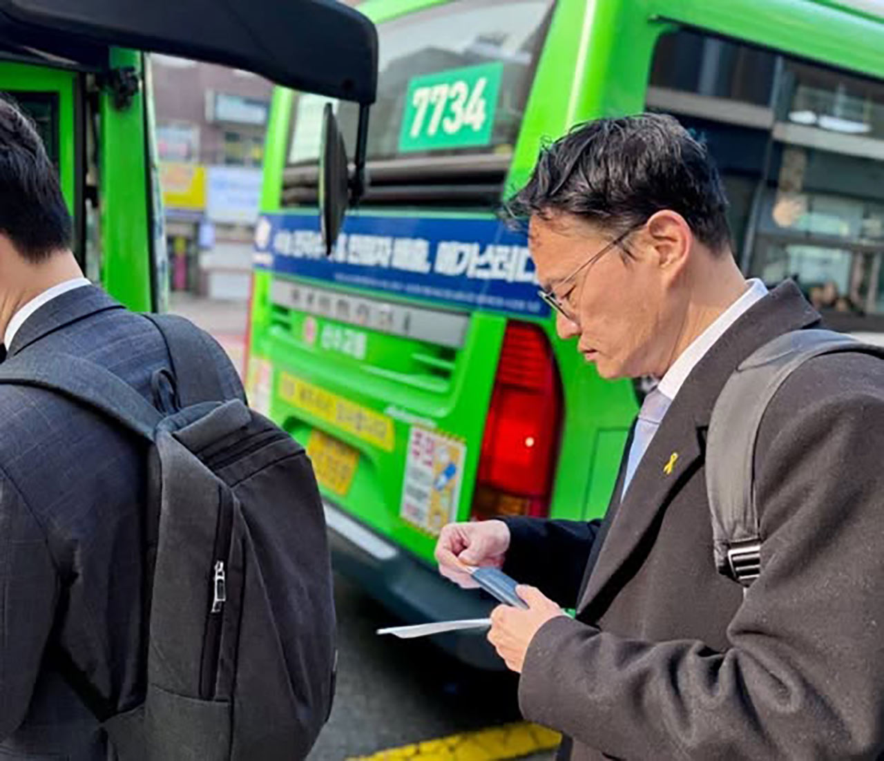 '수행차 대신 대중교통' 인증‥국회의원들도 차량 5부제 동참