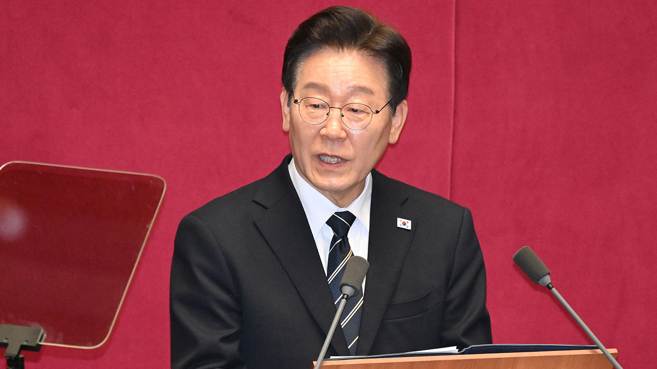 이재명 대통령 "비상 상황에 비상한 대책" 26.2조 원 추경 시정연설