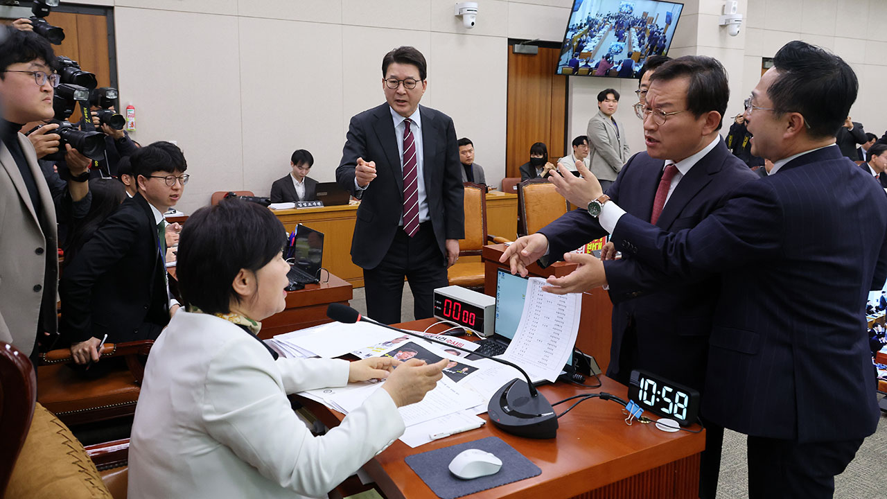 與 "대장동 수사는 李대표 참수작전"‥엄희준·강백신 검사 질타