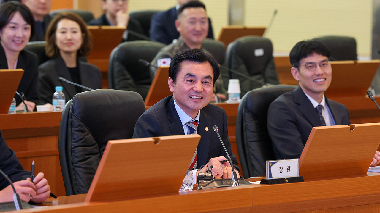 국방과학연구소 찾은 안규백 "자주국방은 연구원 손끝서 시작"