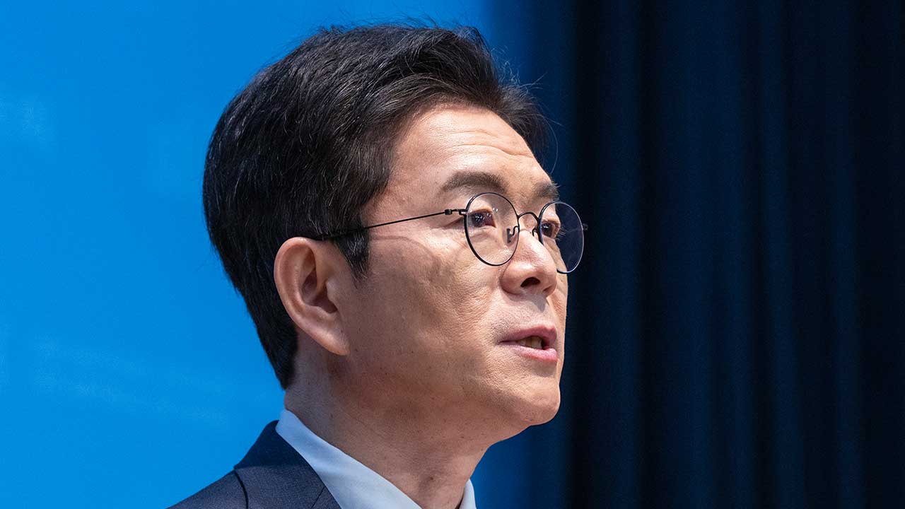 경찰, 정원오 서울시장 후보 '여론조사 왜곡 의혹' 고발인 조사