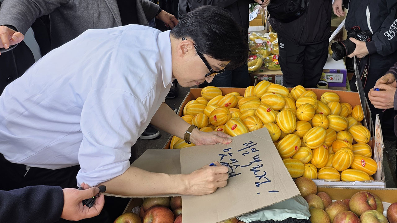 한동훈, '장동혁 방미'에 "미국에 지방선거 표 있느냐" 비판