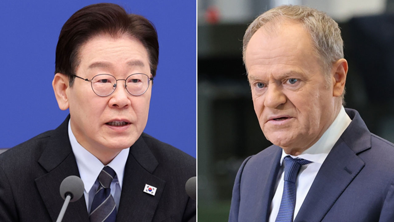 이 대통령, 폴란드 총리에 스마트워치와 반려견 '한복 망토' 선물