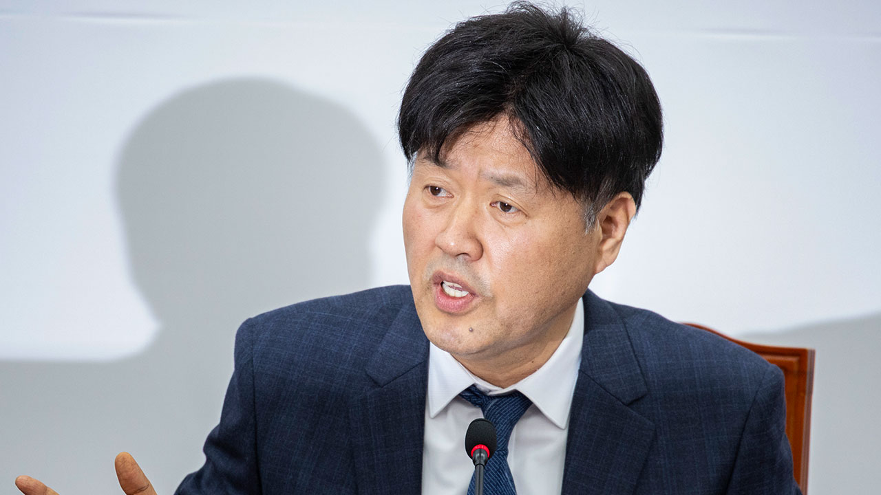 국힘, '대통령 측근' 김용 재보궐 출마설에 "법치 정면으로 조롱"