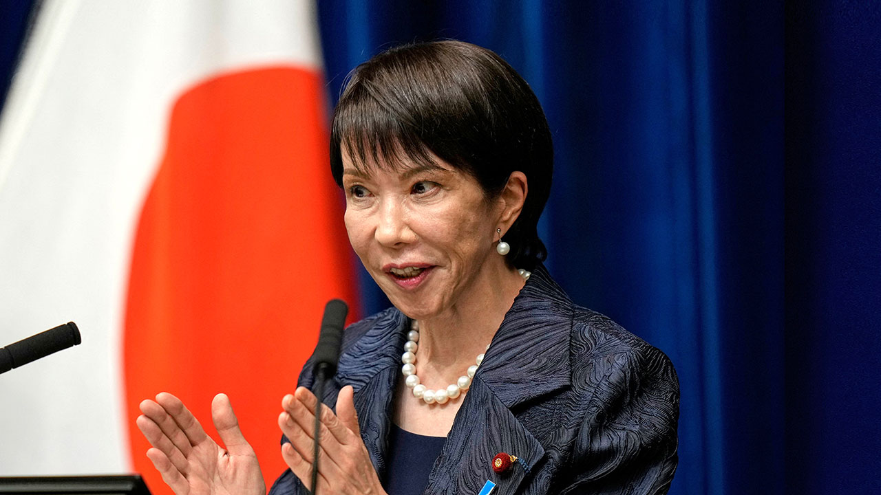 정부, 다카이치 총리 야스쿠니 공물에 "깊은 실망과 유감"