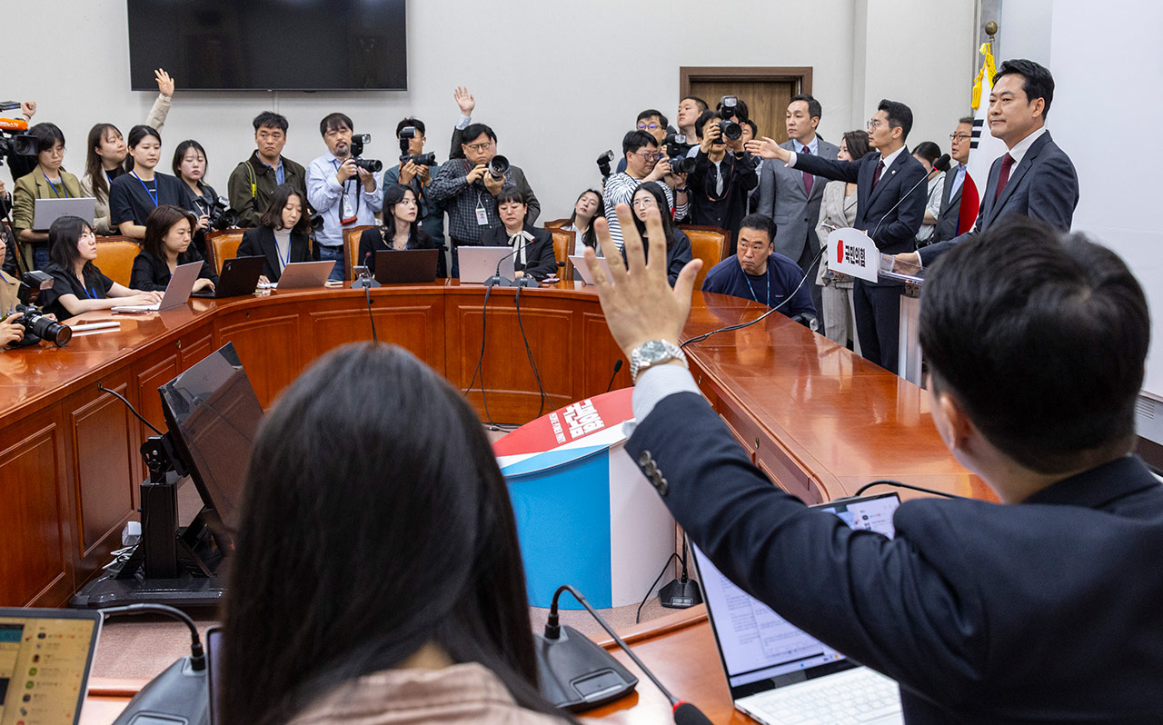 장동혁 측 '맹탕 방미'에 극우 결집 시도‥한편에선 '대표 사퇴'