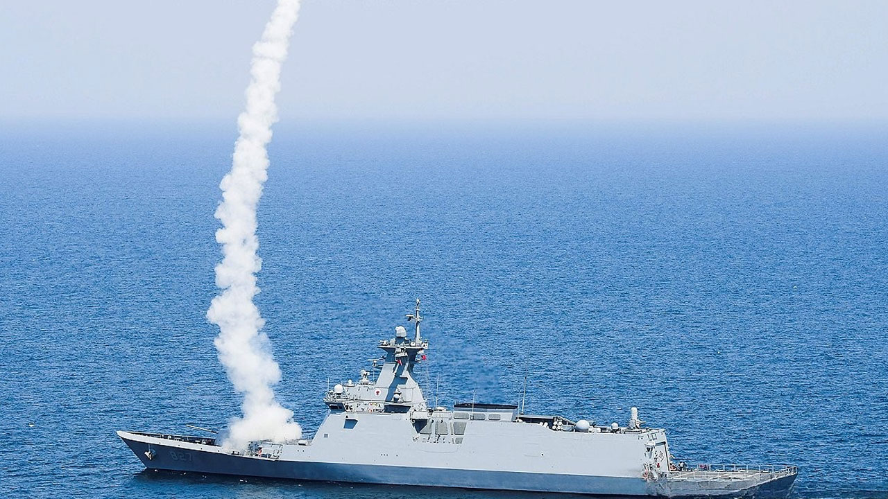 국산 함대공 방어체계 '해궁' 첫 해외수출‥1천4백억 원 규모