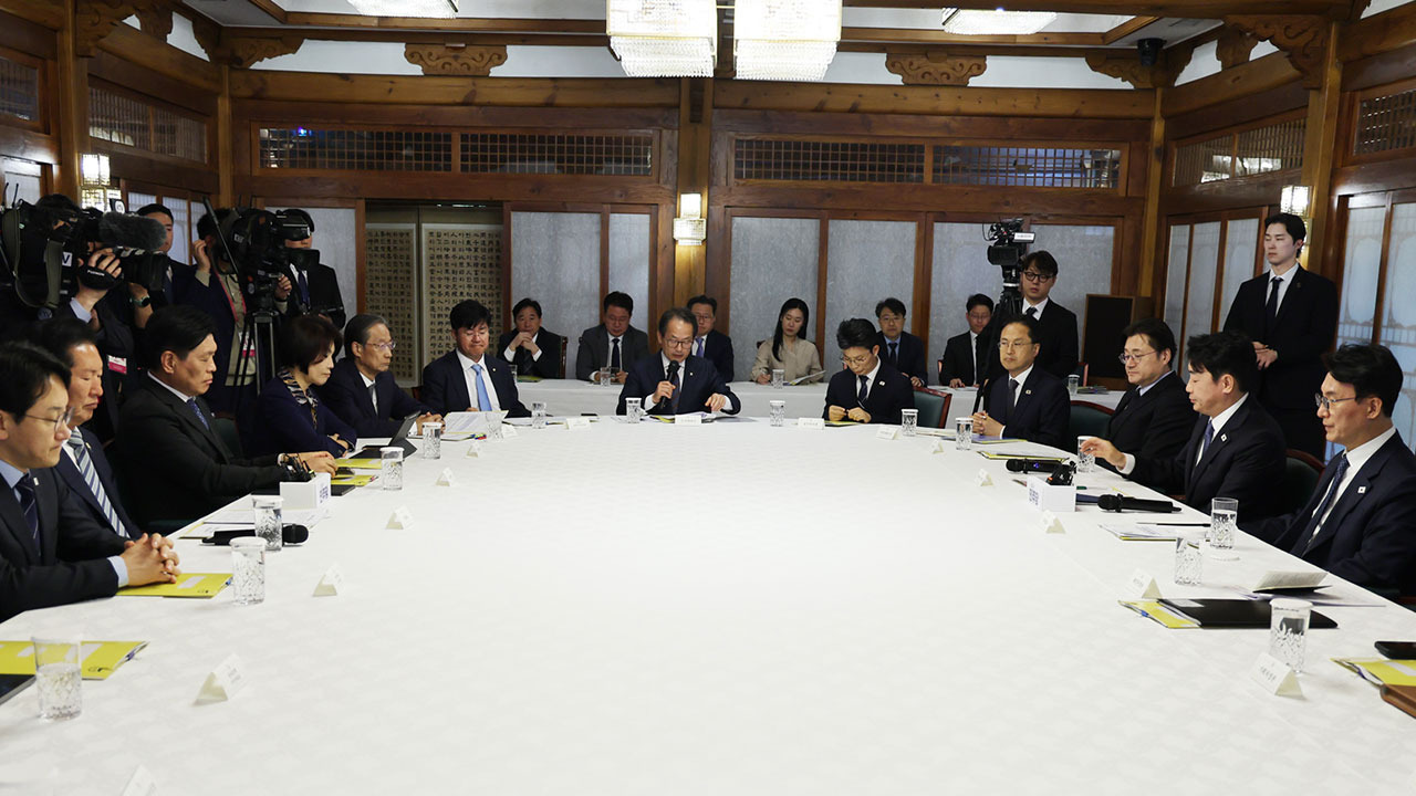 당정청 "'5부제 참여' 차량 보험료 할인 상품 내달 중 출시"