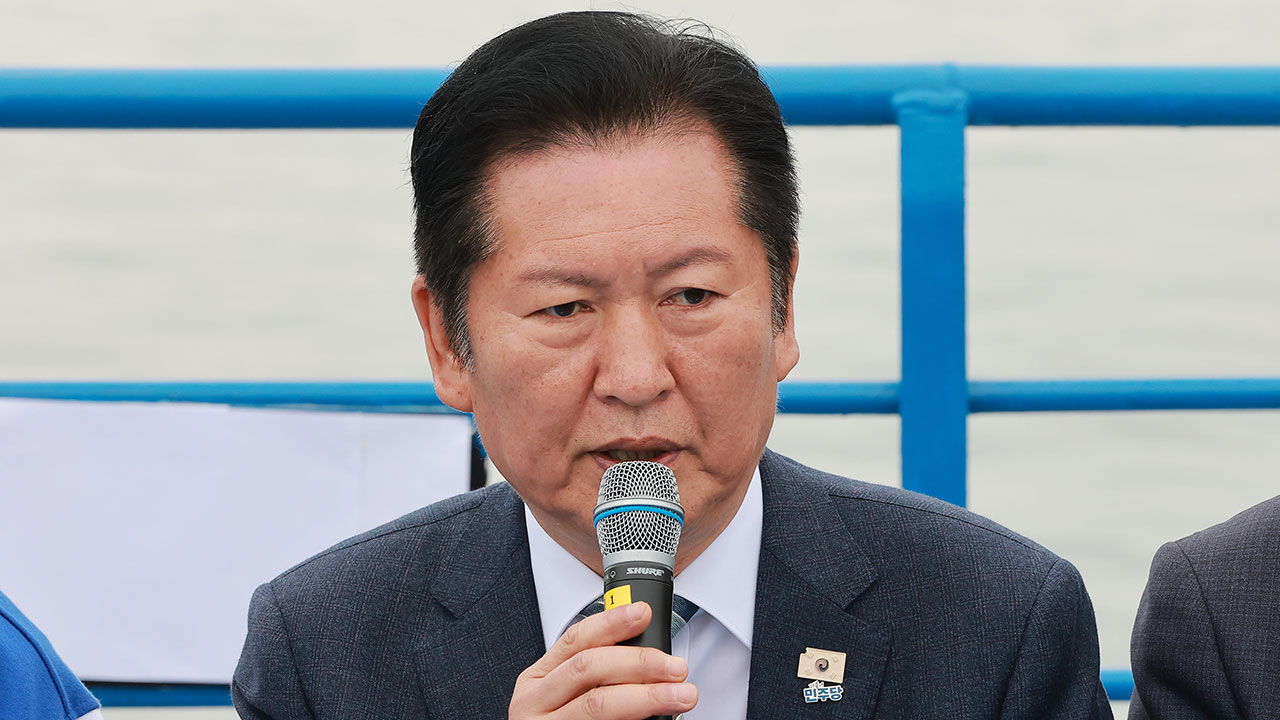 정청래 "김용 공천, 여러 이야기 듣는 중‥머지않아 당 생각 알 수 있을 것"