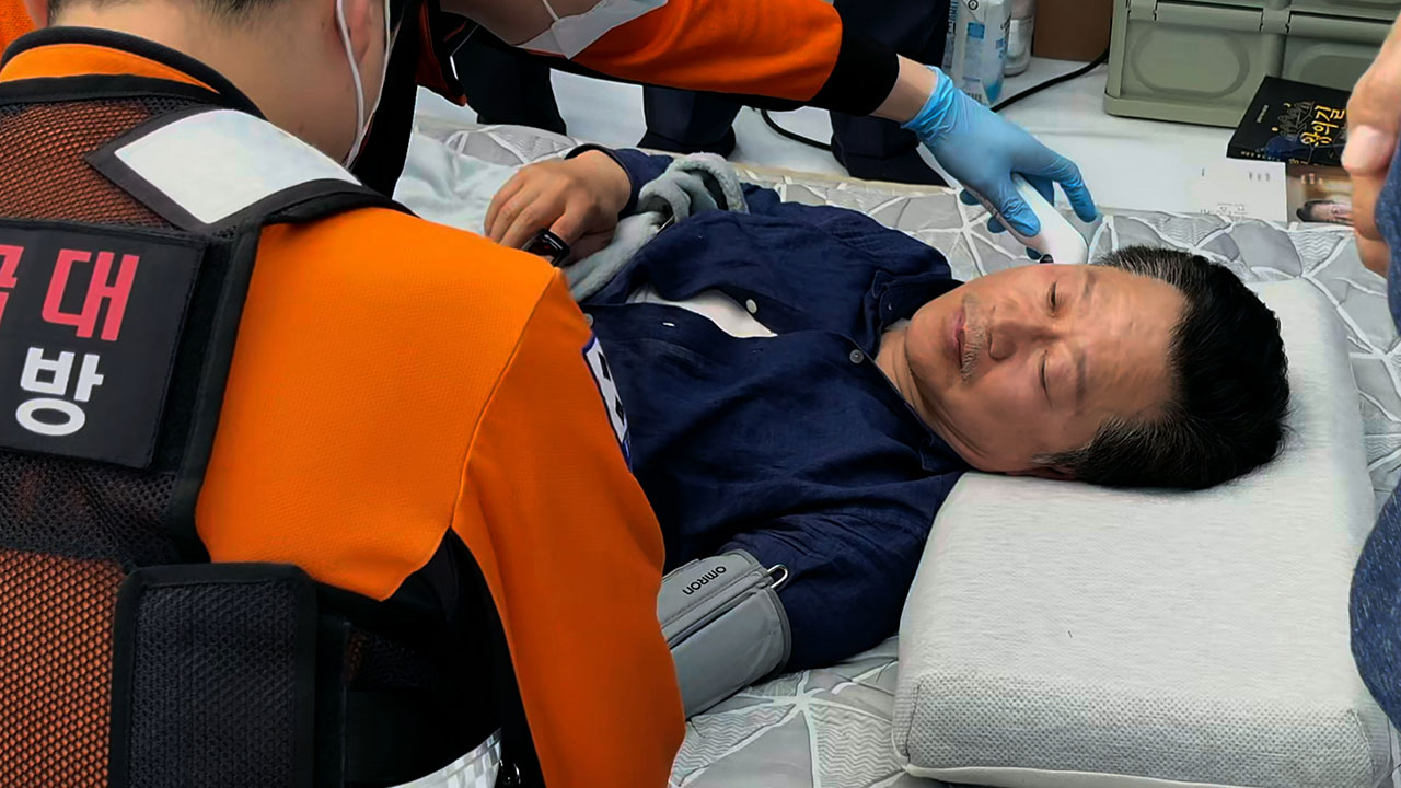 '이원택 재감찰 요구' 민주당 안호영, 단식 12일째 병원 이송