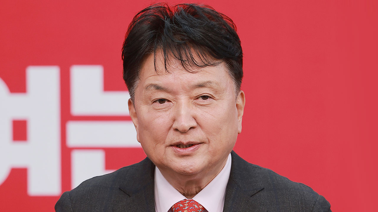 국힘 충북지사 후보에 김영환 현 지사‥신용한 후보와 본선 경쟁