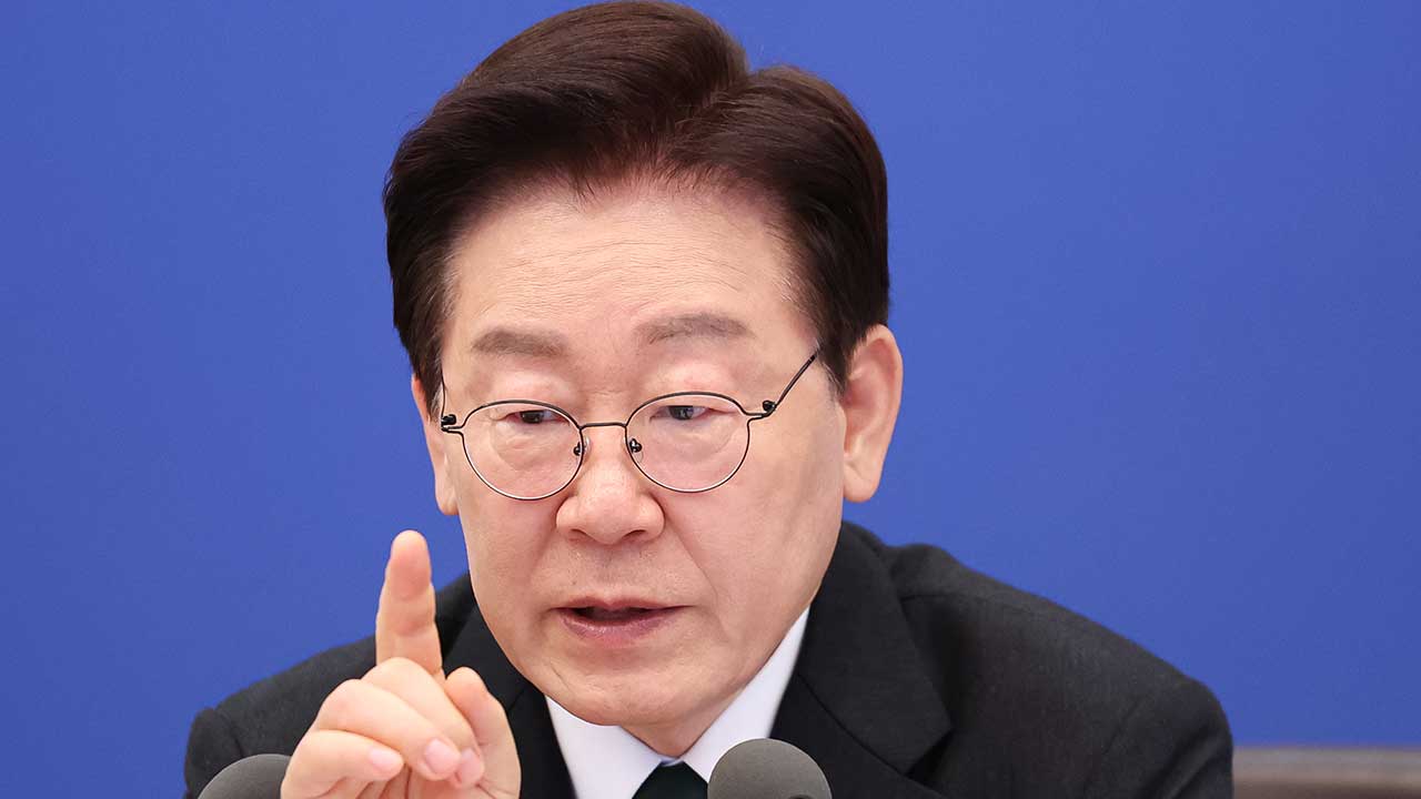 이 대통령 "사측은 노동자를 동반자로‥노조는 책임의식 가져야"