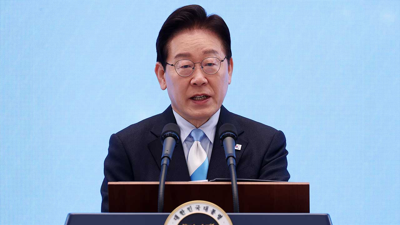 이 대통령, 보이스피싱 피해 감소에 "공직자들 덕‥감사하다"
