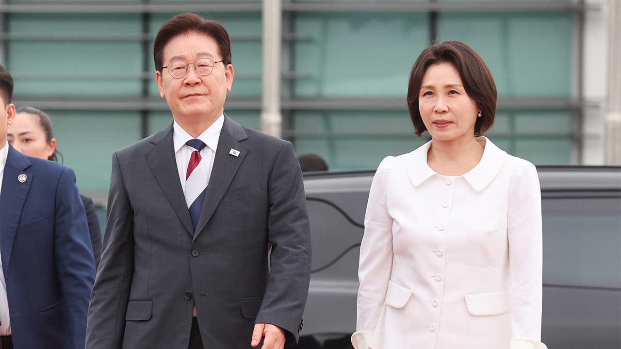 이 대통령 부부, 청와대서 어린이날 아동·보호자 초청 행사