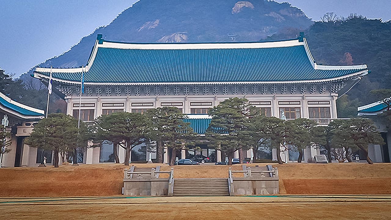 청와대 "글로벌 해상 물류망 정상화 위해 노력"