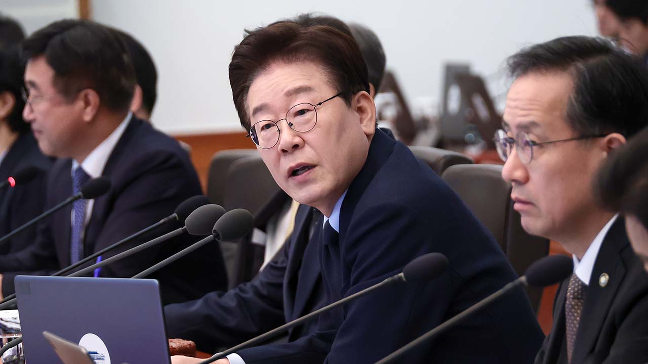 이 대통령, 5개월째 자살 감소에 "자살 문제는 세계 망신‥총리 덕에 성과"