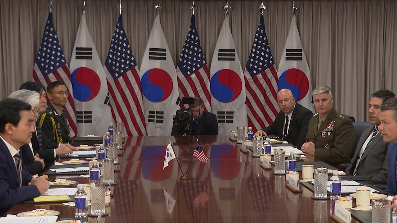 국방부 "한·미 국방장관 회담서 핵잠수함 조속한 성과에 공감대"