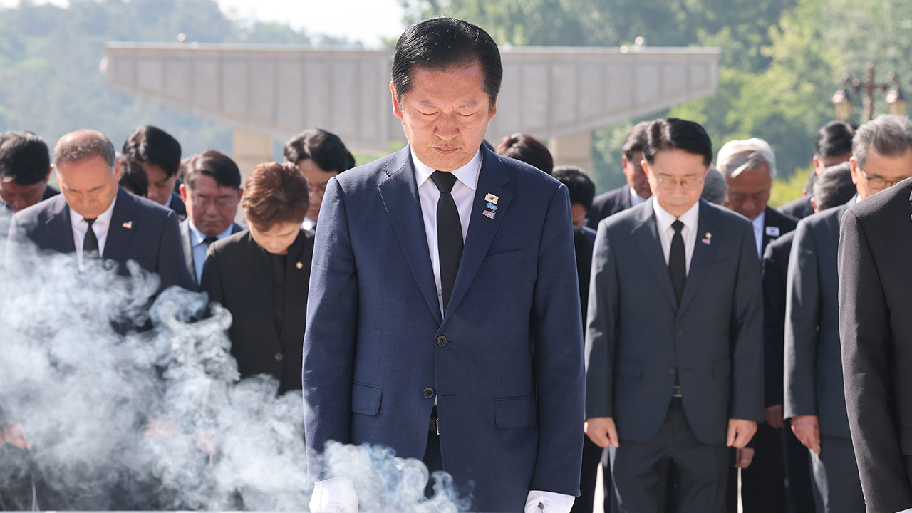 광주 찾은 민주당 지도부‥"5월 광주도, 내란도 현재진행형"