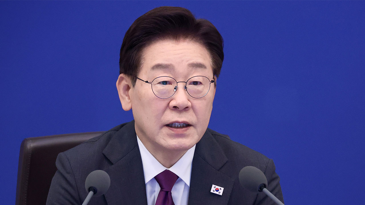 이 대통령 "국가폭력범죄 미화 행위 강력 응징‥반드시 뿌리 뽑아야"