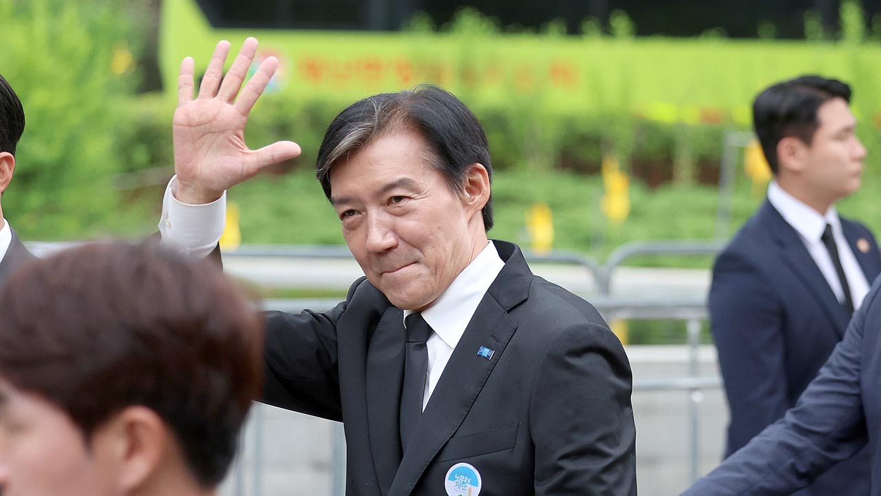 조국, 김용남 '차명 대부업 의혹'에 "민주진영 전체에 나쁜영향"