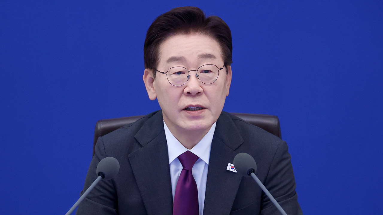 이 대통령, 스타벅스 또 직격‥"4·16에 사이렌 이벤트, 패륜행위"