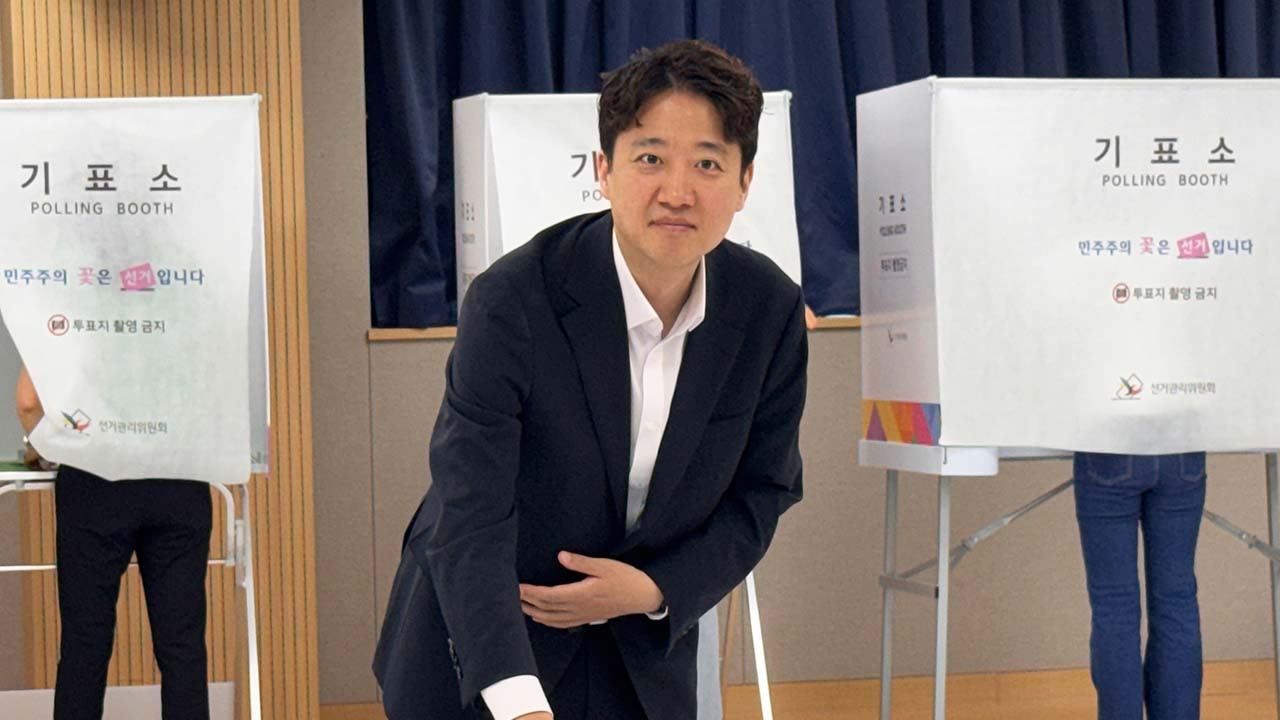 이준석, 동탄서 사전투표‥"李정부 독주 견제 보여줘야"