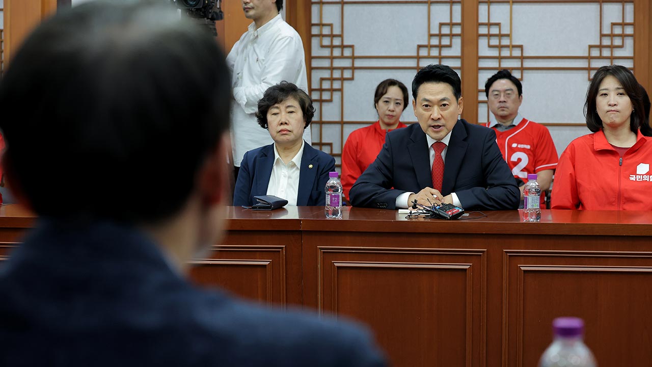 선관위 "4일 0시 긴급위원회 소집"‥투표지 부족 사태 논의
