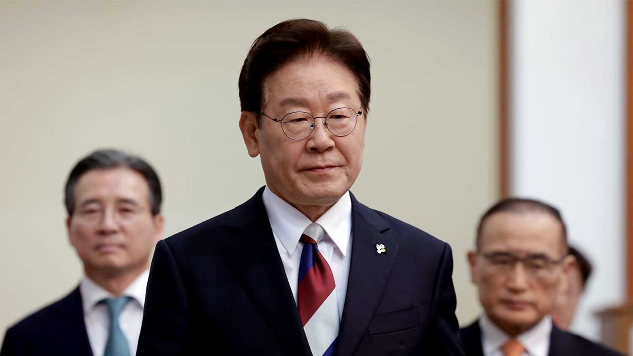 이 대통령, 투표용지 부족 사태에 "매우 큰 유감‥책임 물어야"
