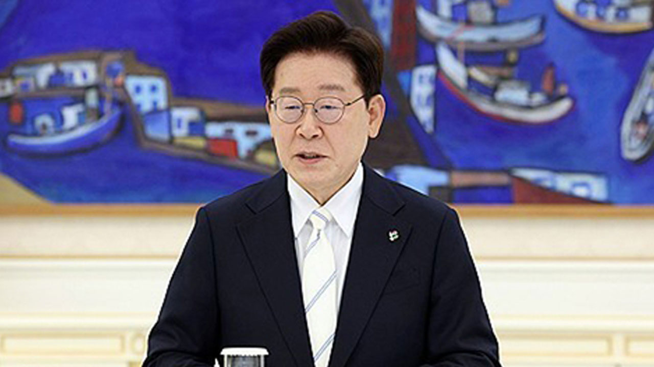 이 대통령, EU 상임의장에 "축구 사랑하신다 들어"
