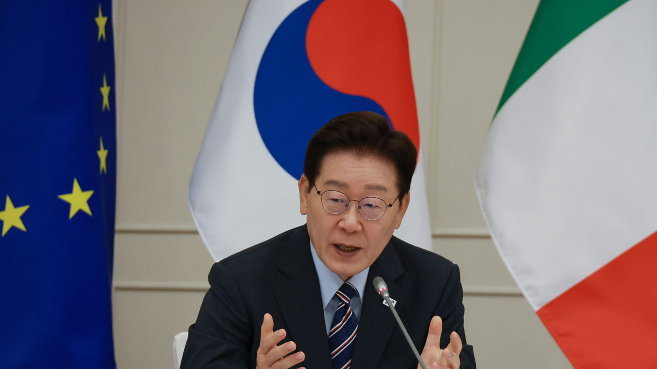 이탈리아 주지사 "국제 사회에 큰 역할" 이 대통령 "다 민주주의의 힘"