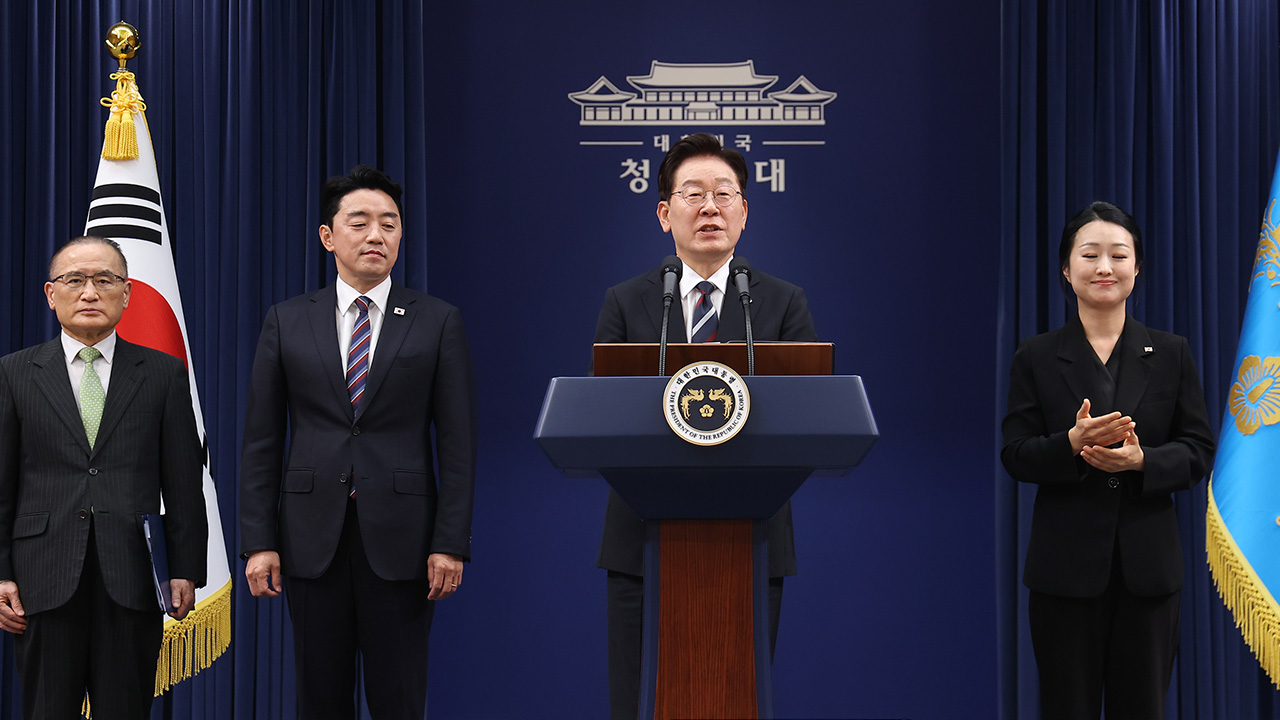 [속보] 이 대통령, 여당 내 당권경쟁에 "원수처럼 싸워선 안 돼‥전쟁해서 되겠나"