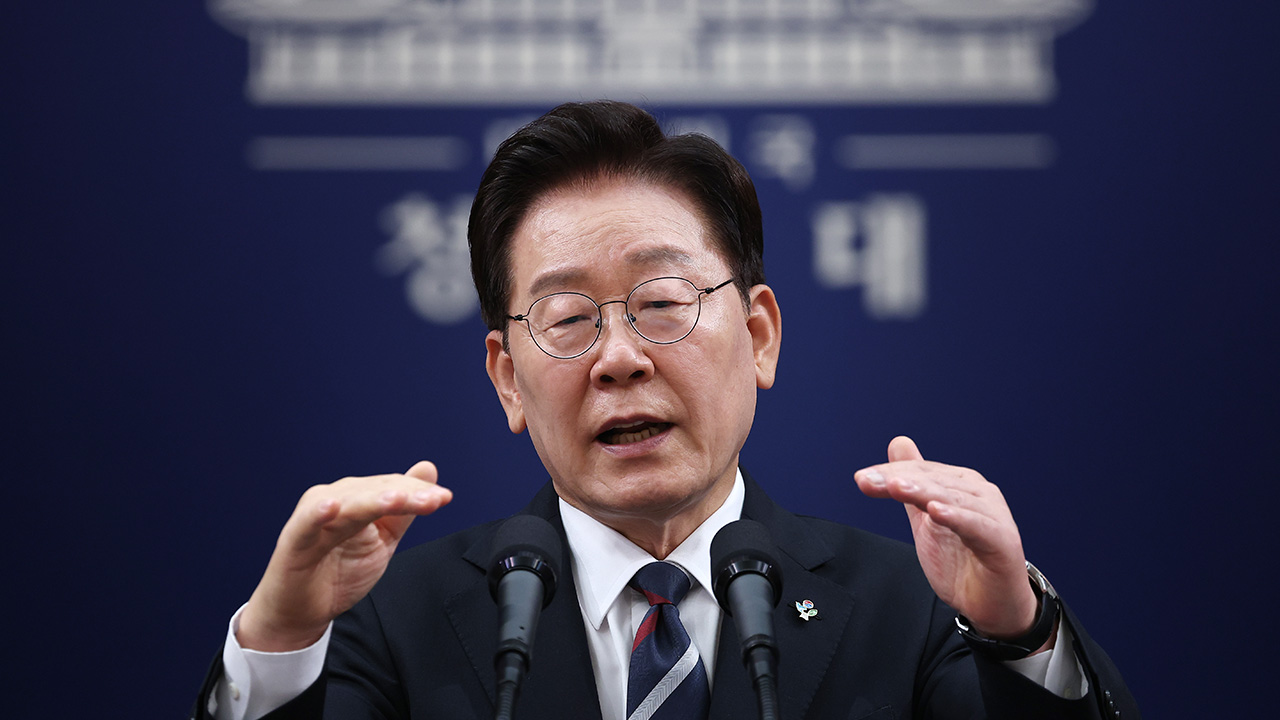 이 대통령 "갈등 있는 듯 보여도 잘 되기 위한 과정‥원수 싸우듯 말아야"