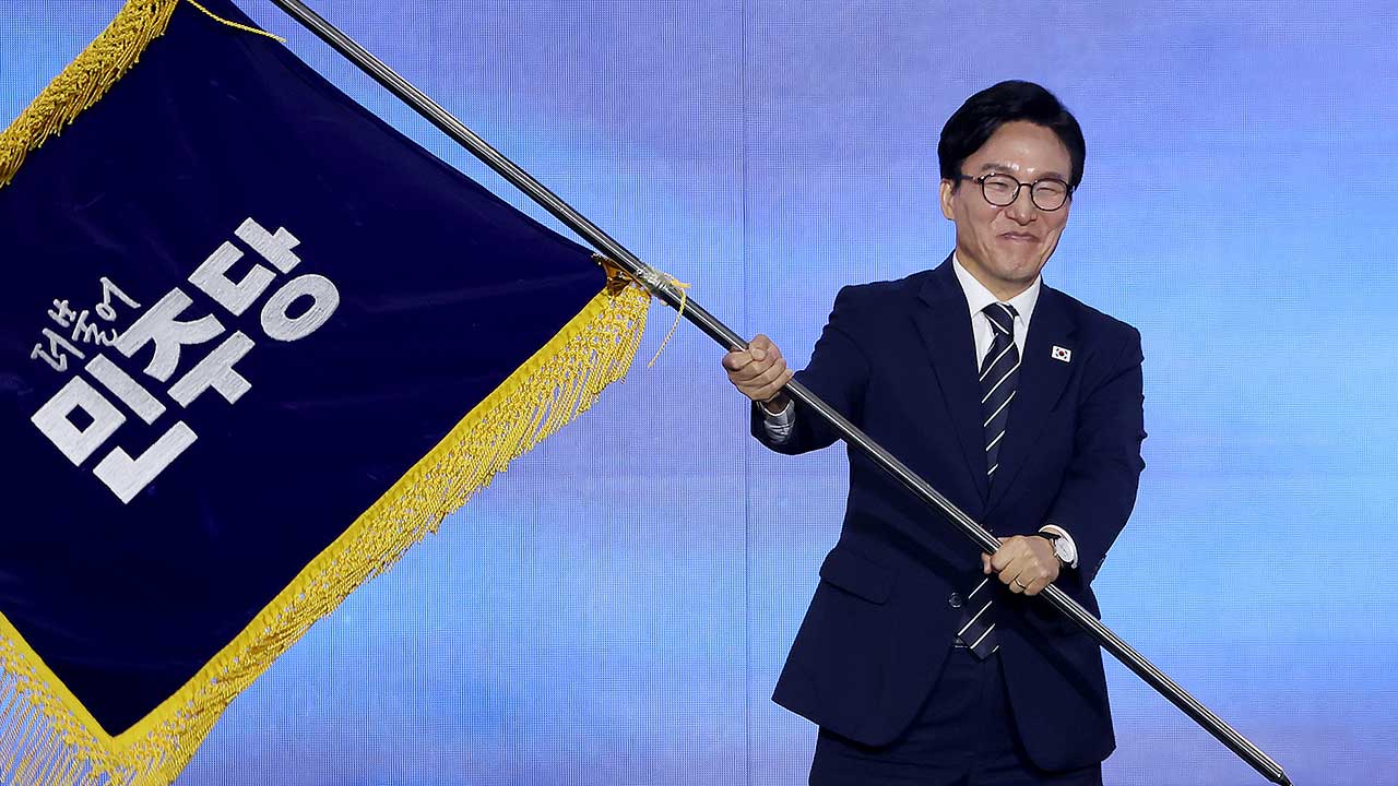 이재명 정부 첫 총리 출신 김민석, 민주당 새 당대표 승리