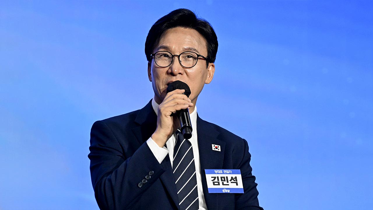 與 김민석 신임 대표 출범, 비서실장에 김태선·수석대변인에 박성준 임명