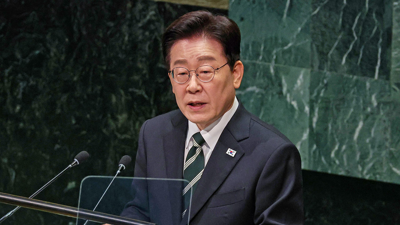 이재명 대통령 지지율 37.9%…2주 연속 상승세