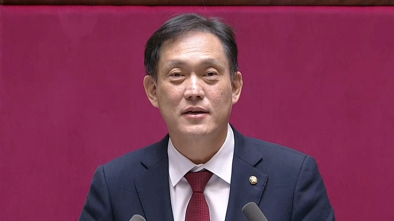 “전두환 신군부가 내란이 아니라고?” 민주당, 김태규 의원 전격 고발