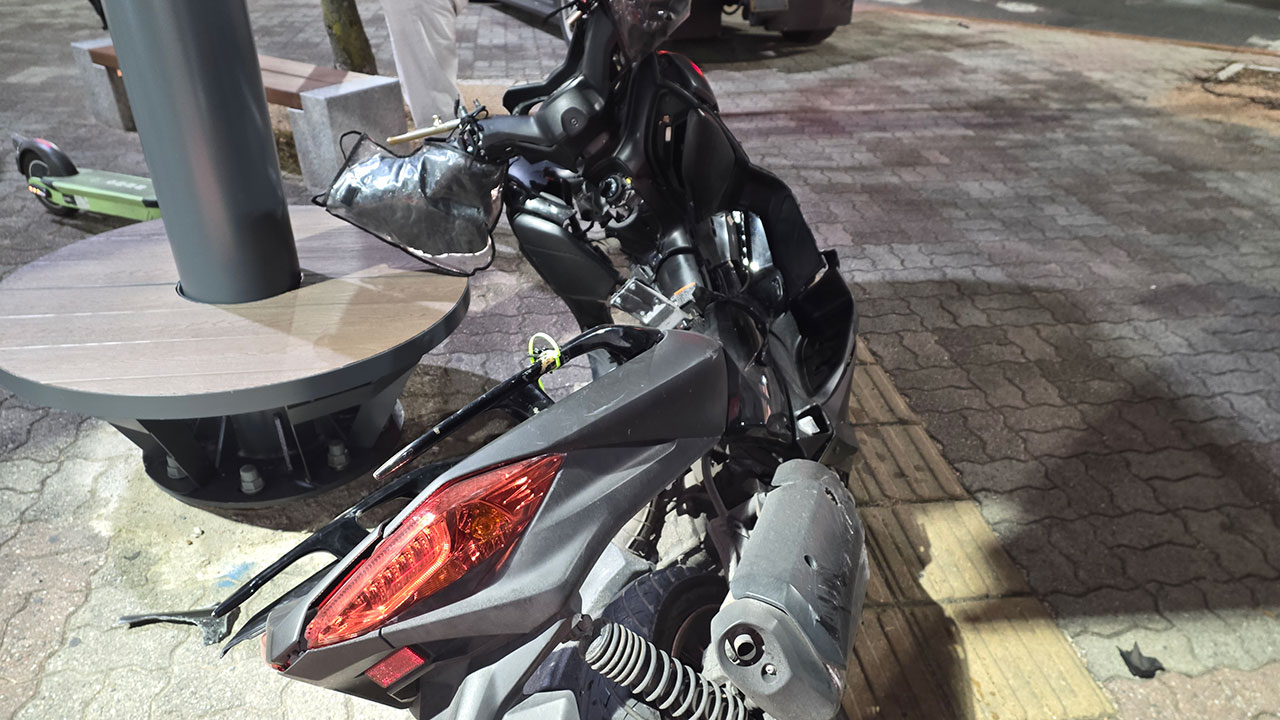 대전 서구 교차로서 오토바이-화물차 충돌‥오토바이 운전자 중상