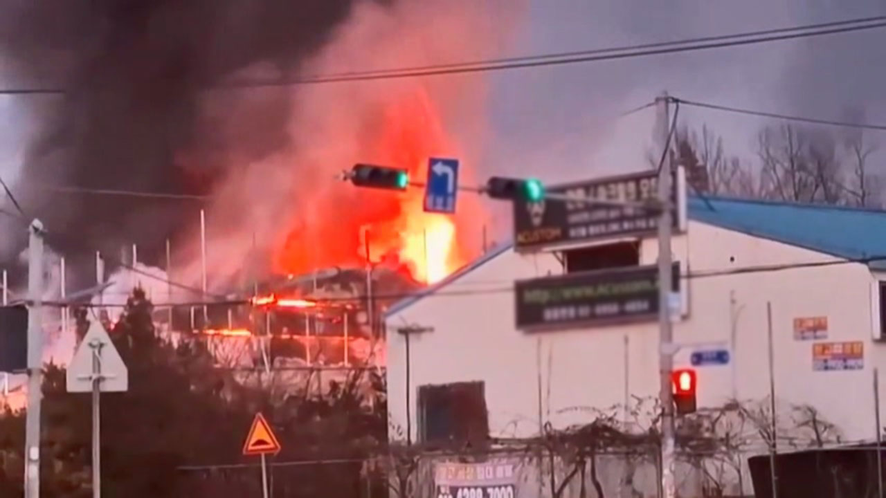 남양주 냉동창고서 불‥창고 한 동 전소
