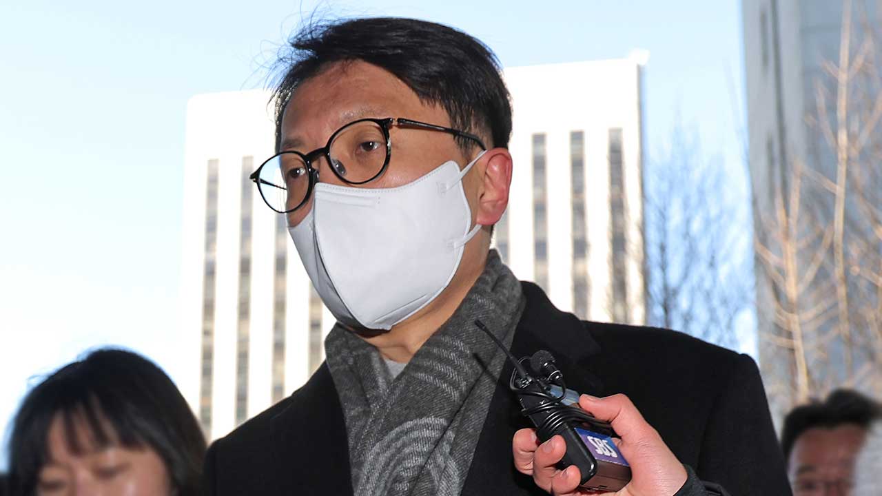 '김병기 고가 오찬 의혹' 박대준 전 쿠팡 대표 경찰 출석